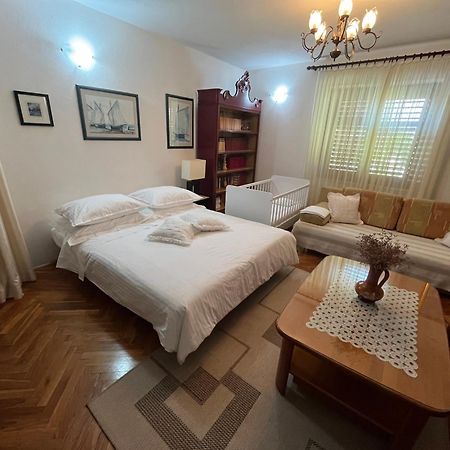 Apartman Mladenka Супетар Екстериор снимка