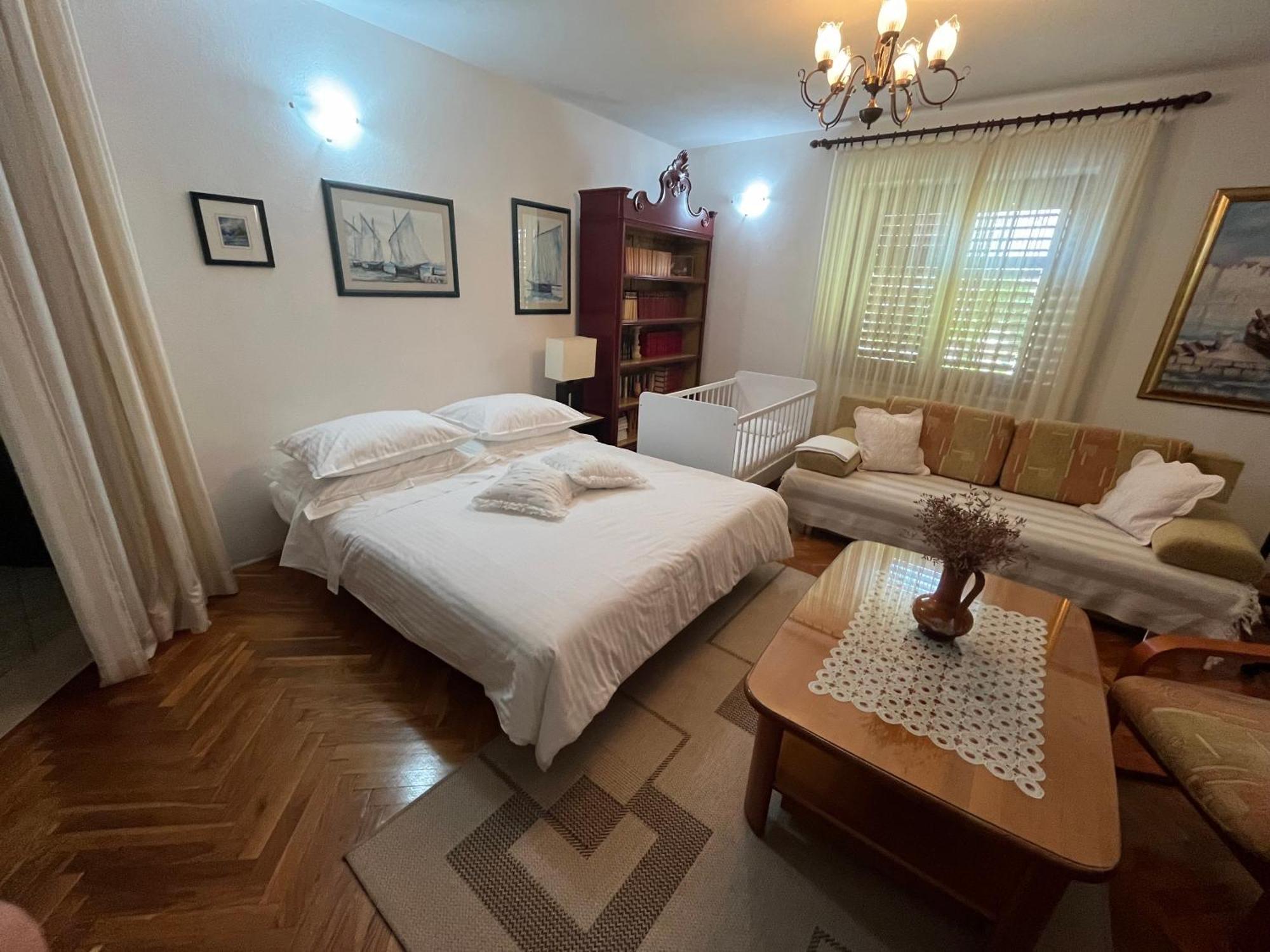 Apartman Mladenka Супетар Екстериор снимка