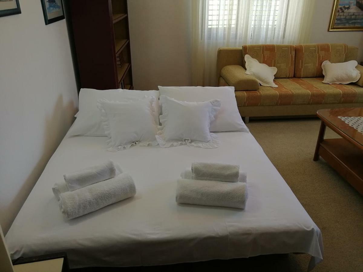 Apartman Mladenka Супетар Екстериор снимка