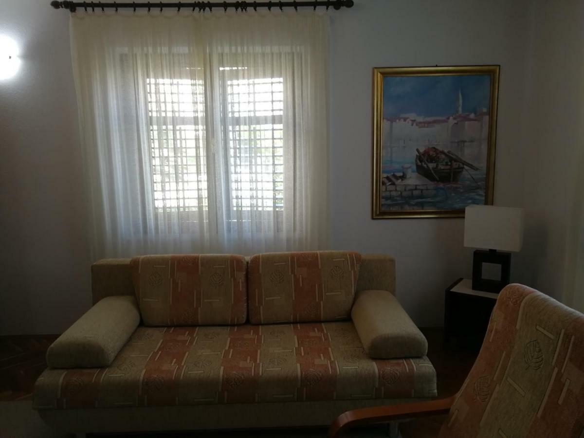 Apartman Mladenka Супетар Екстериор снимка